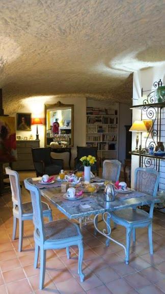 Trôo La Cave De L'Eperon B&B 외부 사진